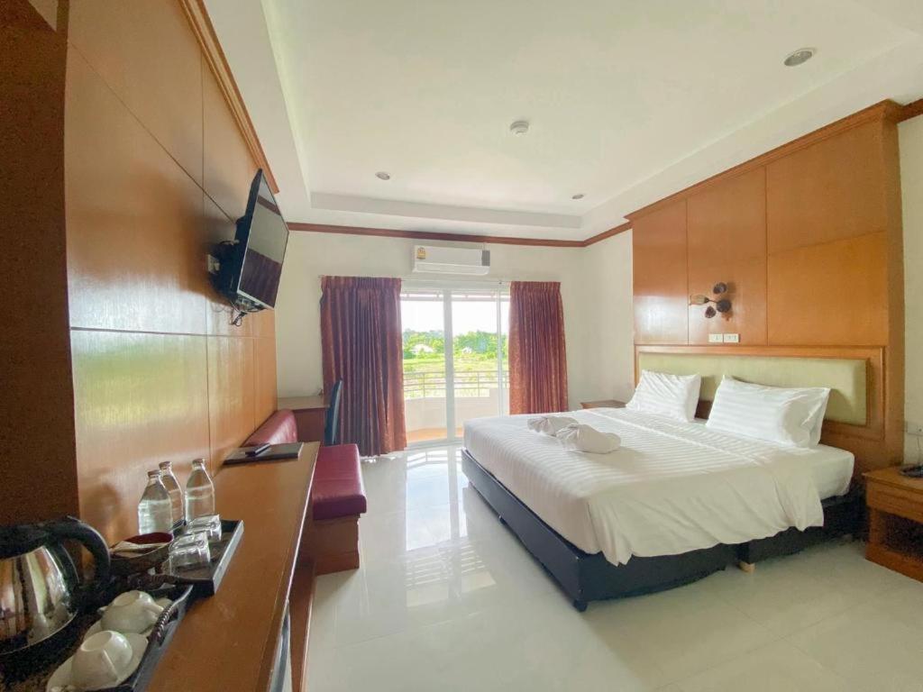 Siamtara Palace Hotel Maha Sarakham Exterior photo